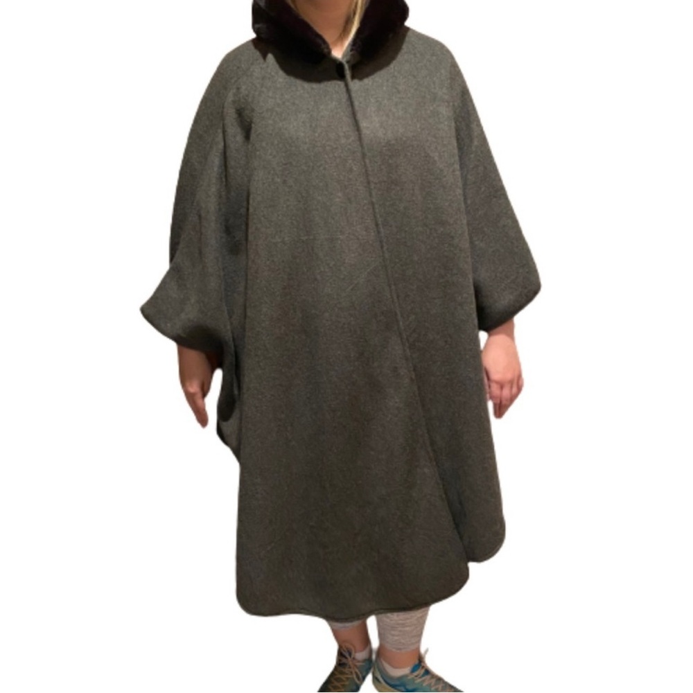 Amanda Smith women's grey winter cape with hood one size - Picture 2 of 4